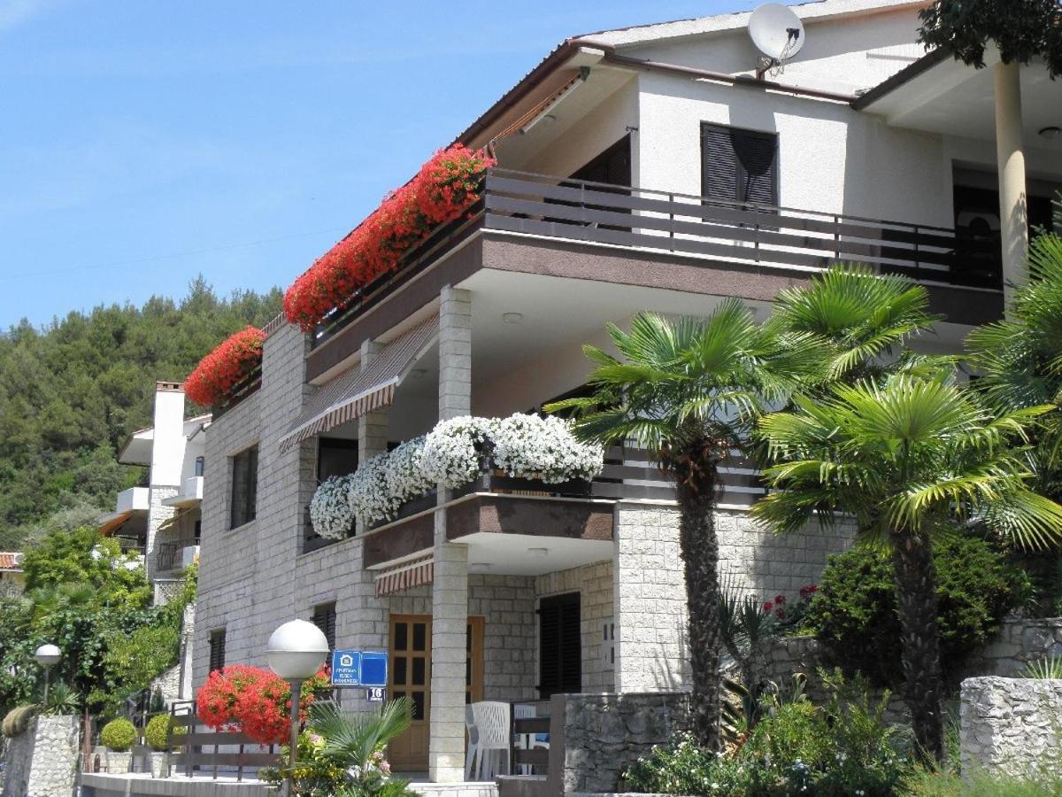 Apartments With A Parking Space Rabac, Labin - 13151 Exterior foto