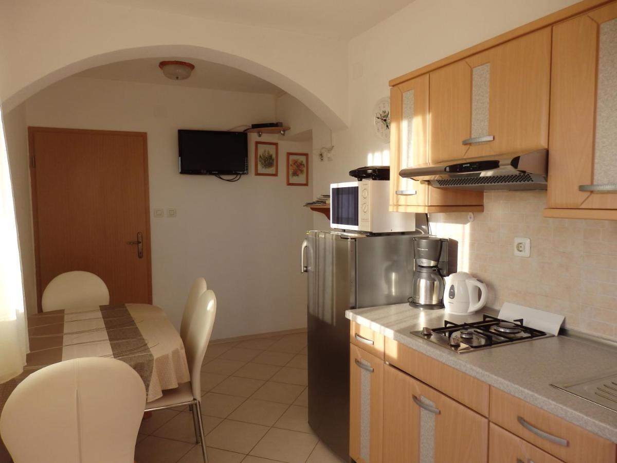Apartments With A Parking Space Rabac, Labin - 13151 Exterior foto